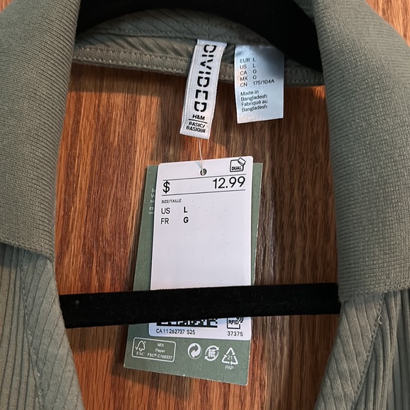 Halter Crop Top - Picture 2 of 3